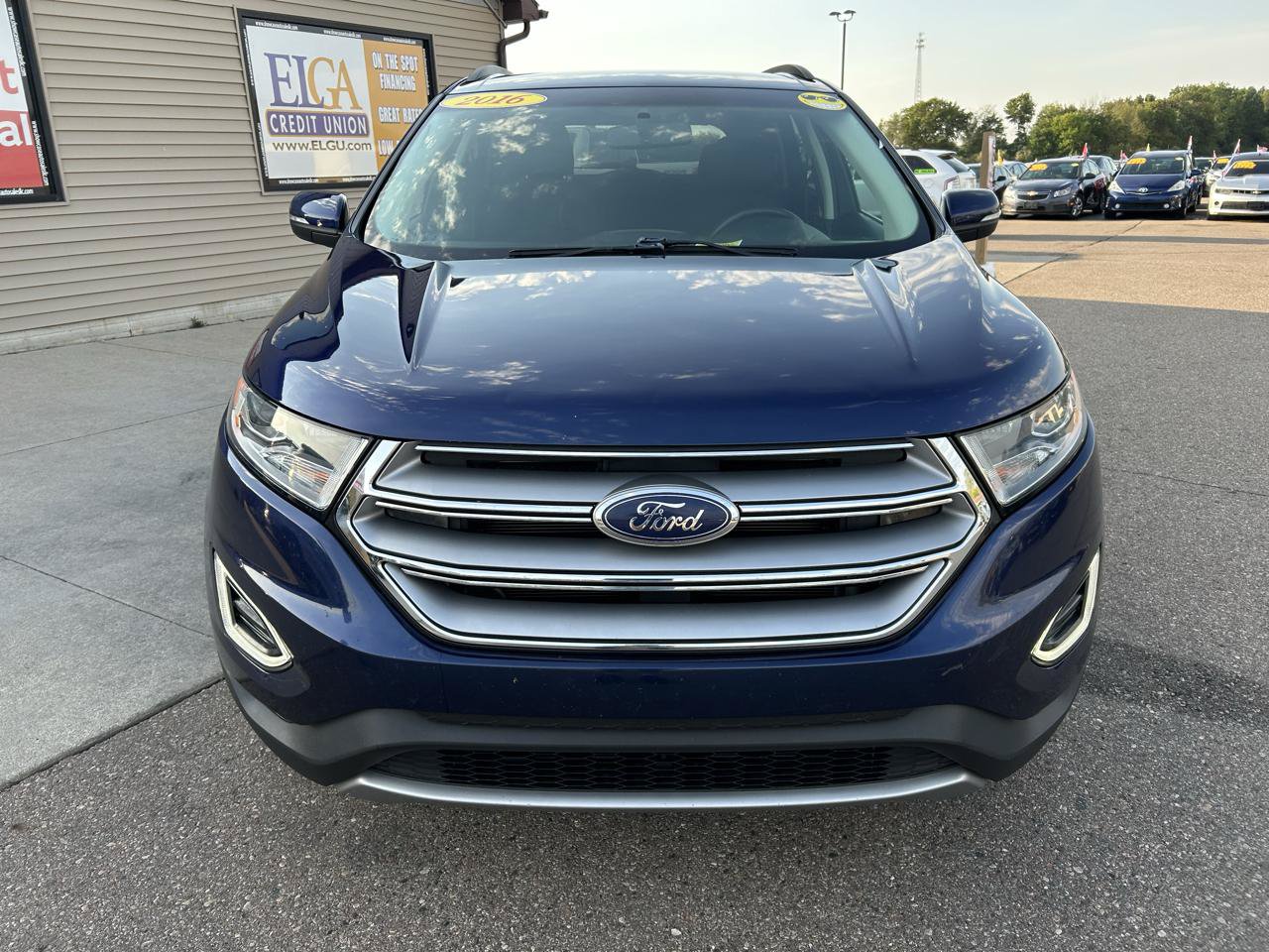 Used 2016 Ford Edge SEL w/ Class II Trailer Tow Package AWD/4WD image 2
