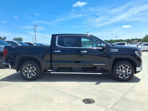 New 2026 GMC Sierra 1500 SLT w/ SLT Premium Plus Package AWD/4WD image 8