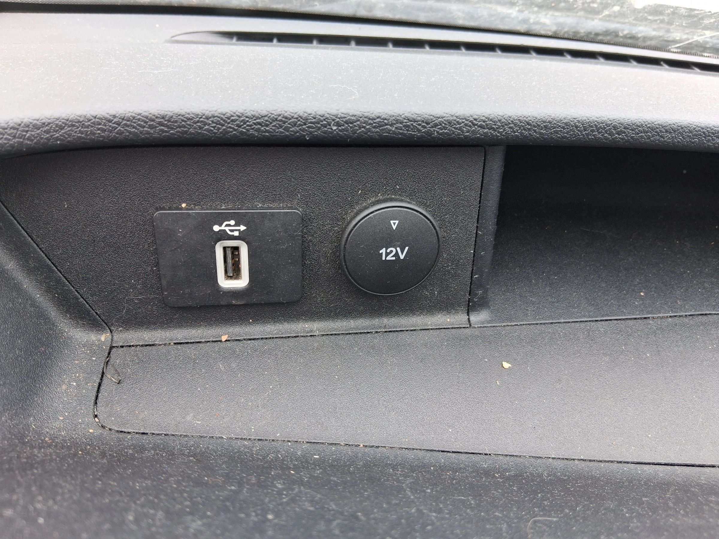 Used 2020 Ford Transit 150 XL RWD image 34