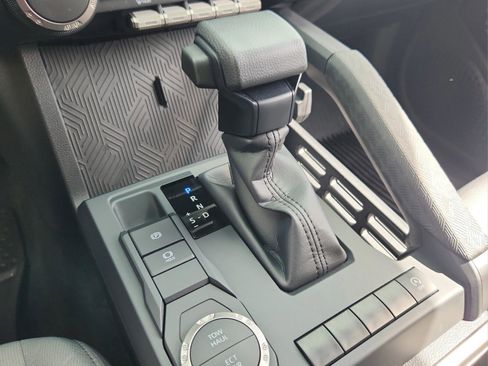 Certified 2025 Toyota Tacoma SR5 image 18