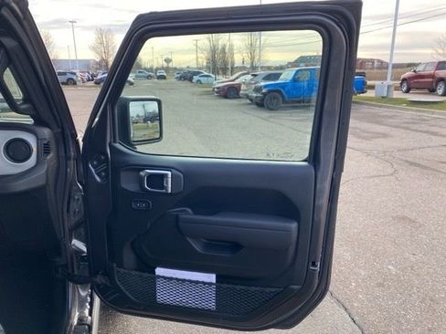 New 2026 Jeep Gladiator Willys AWD/4WD image 29