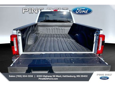 New 2026 Ford F450 XLT w/ 360-Degree Camera Package AWD/4WD image 12