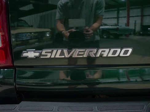 Used 2001 Chevrolet Silverado 1500 LS w/ Off-Road Chassis Pkg AWD/4WD image 25