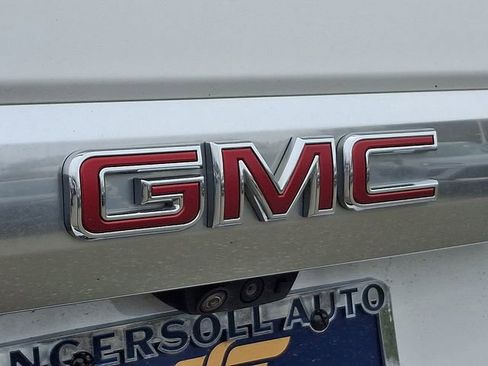 Used 2021 GMC Yukon XL Denali w/ Denali Premium Package image 34