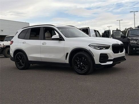 Certified 2022 BMW X5 xDrive40i w/ Premium Package image 5