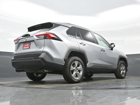 Used 2025 Toyota RAV4 XLE AWD/4WD image 31