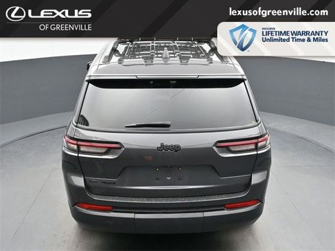 Used 2022 Jeep Grand Cherokee L Laredo image 21