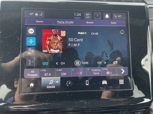 Used 2022 Jeep Grand Cherokee L Laredo image 13