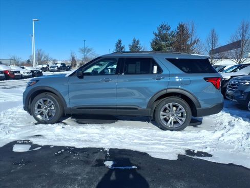 Used 2026 Ford Explorer Active w/ Active Comfort Package image 6