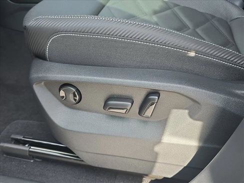 New 2026 Volkswagen Atlas Cross Sport SE FWD image 7