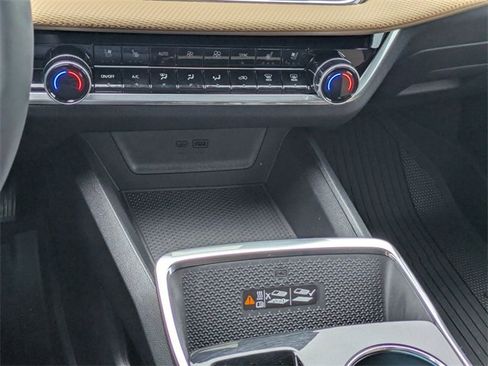 New 2026 Chevrolet Equinox ACTIV w/ Convenience Package III image 20