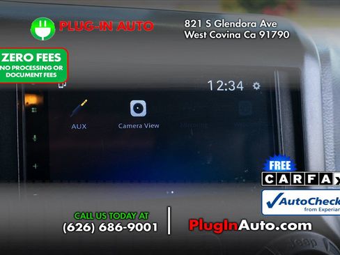Used 2017 Jeep Wrangler Unlimited Sport w/ Connectivity Group AWD/4WD image 26