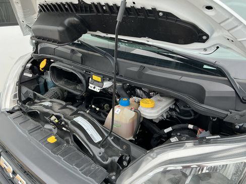 Used 2025 RAM ProMaster 2500 w/ Convenience Group FWD image 23