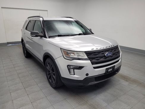 Used 2019 Ford Explorer XLT w/ Equipment Group 202A image 13