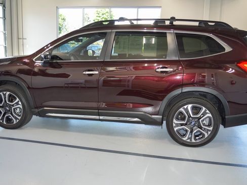 Used 2024 Subaru Ascent Touring AWD/4WD image 4