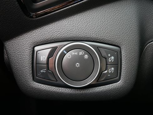 Used 2018 Ford Escape SEL image 26