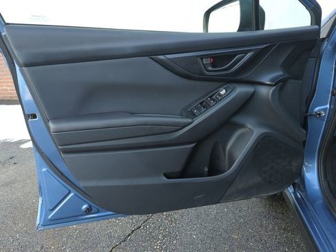 Used 2021 Subaru Crosstrek 2.0i Premium image 14