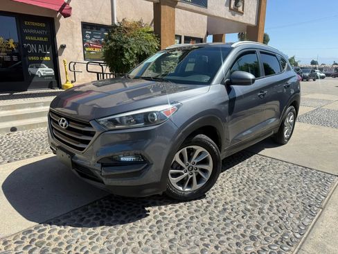Used 2016 Hyundai Tucson SE w/ Option Group 02 AWD/4WD image 1