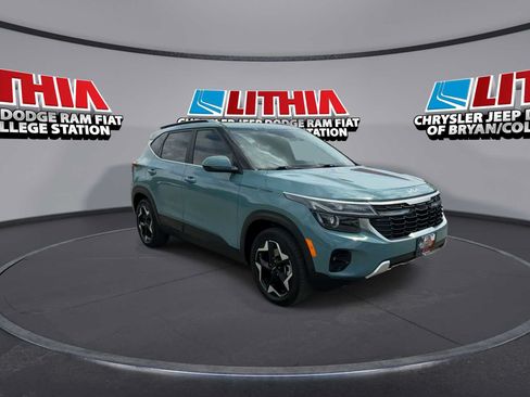 Used 2024 Kia Seltos EX AWD/4WD image 2