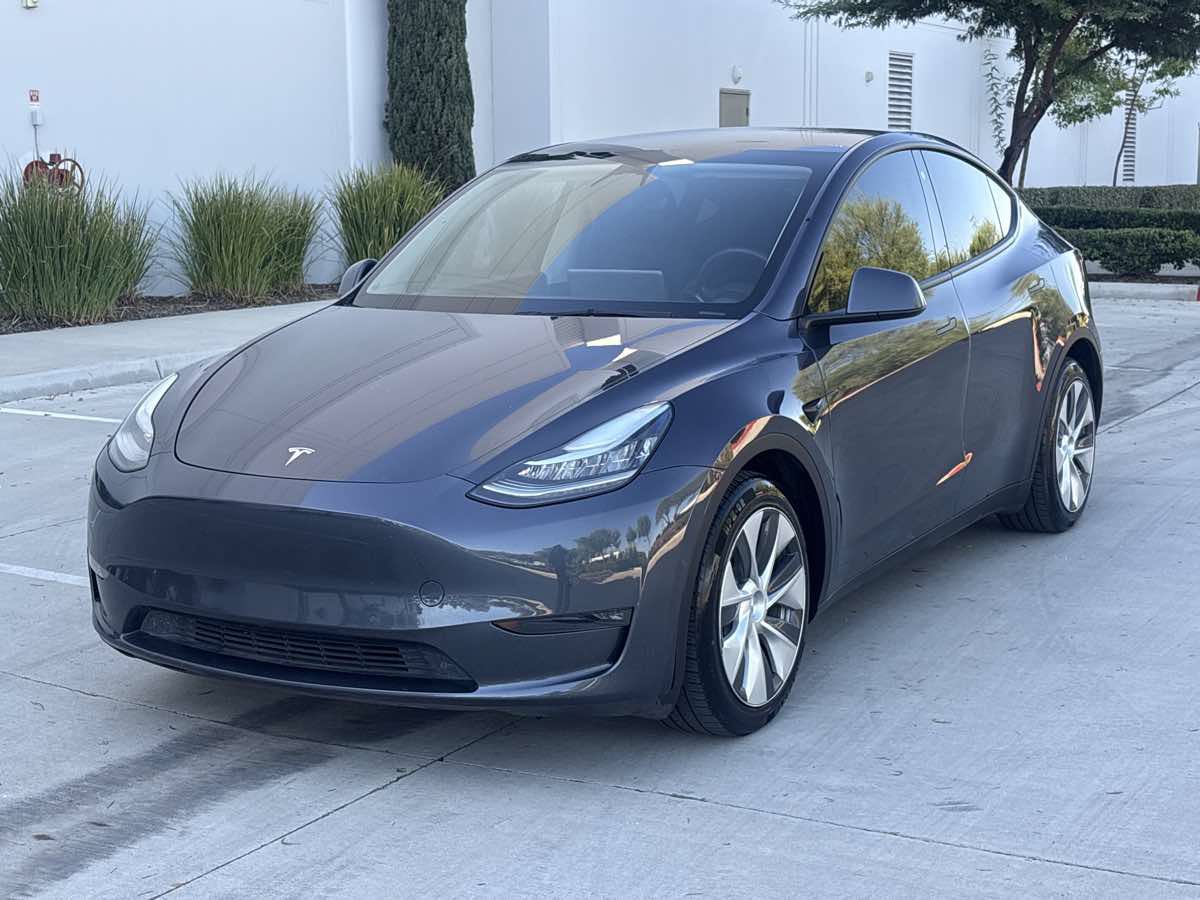 Used 2021 Tesla Model Y Long Range AWD/4WD image 7