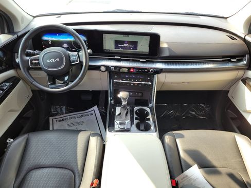 Used 2023 Kia Carnival SX Prestige FWD image 10