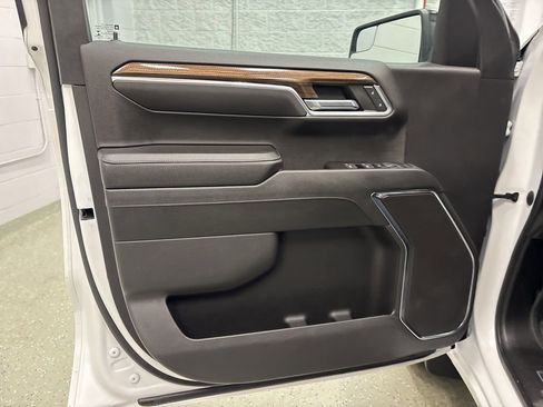 Used 2023 Chevrolet Silverado 1500 RST image 15