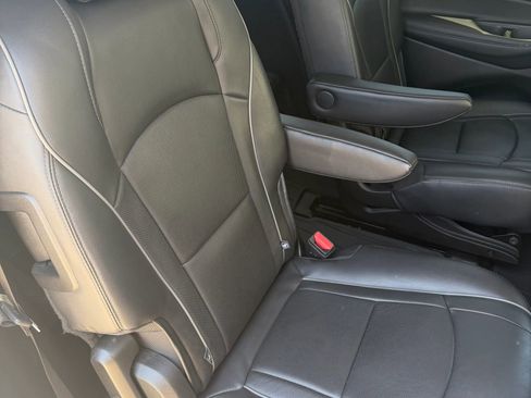 Used 2021 Buick Enclave Avenir w/ Avenir Technology Package AWD/4WD image 18