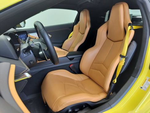 Used 2021 Chevrolet Corvette Stingray Preferred Cpe w/ Battery Protection Package RWD image 5