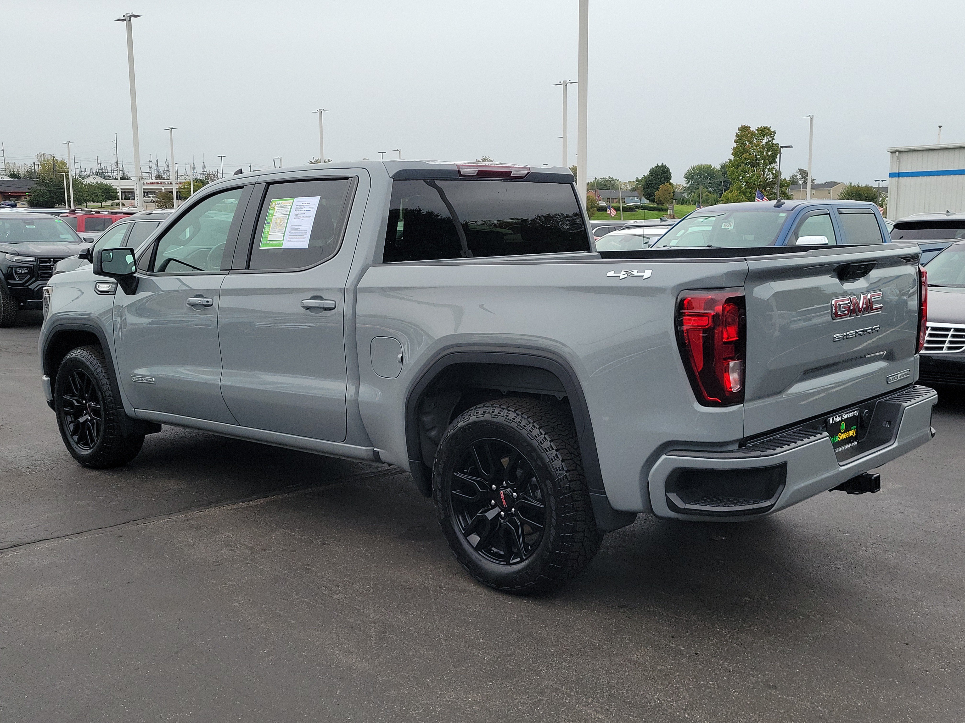 Used 2024 GMC Sierra 1500 Elevation AWD/4WD image 3