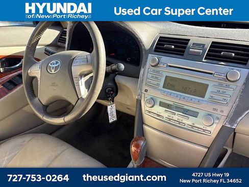Used 2009 Toyota Camry XLE image 7