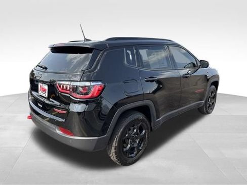 Used 2023 Jeep Compass Trailhawk w/ Sun and Sound Group AWD/4WD image 4