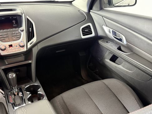 Used 2017 GMC Terrain SLE w/ Technology Package image 13