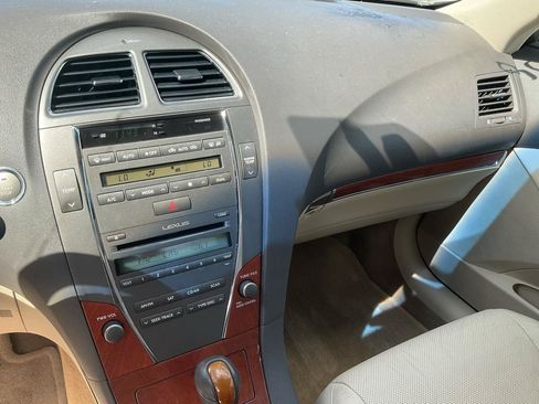 Used 2011 Lexus ES 350 FWD image 17