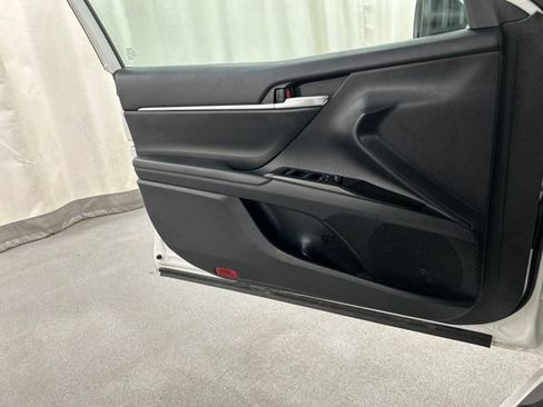 Used 2024 Toyota Camry SE FWD image 18