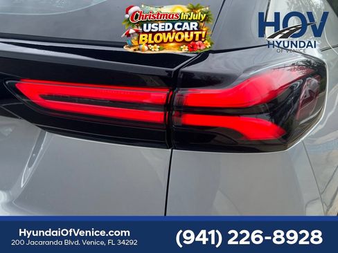 Used 2023 Chevrolet Bolt EUV Premier w/ Sun & Sound Package FWD image 8