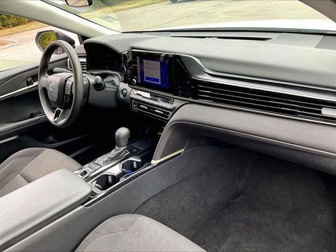 Used 2025 Toyota Camry LE FWD image 14