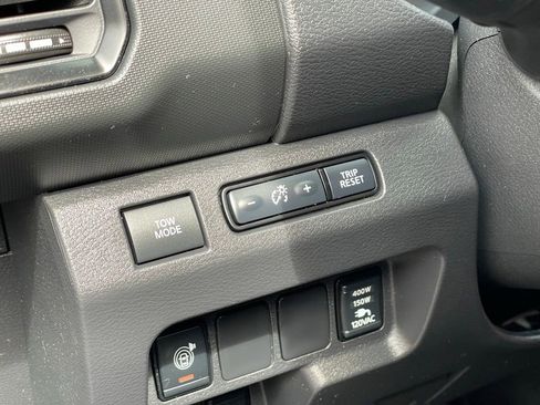 Certified 2023 Nissan Frontier PRO-4X w/ Pro Convenience Package AWD/4WD image 19