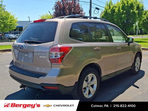 Used 2015 Subaru Forester 2.5i Premium AWD/4WD image 5