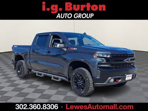 Certified 2021 Chevrolet Silverado 1500 LT Trail Boss w/ Convenience Package II image 1