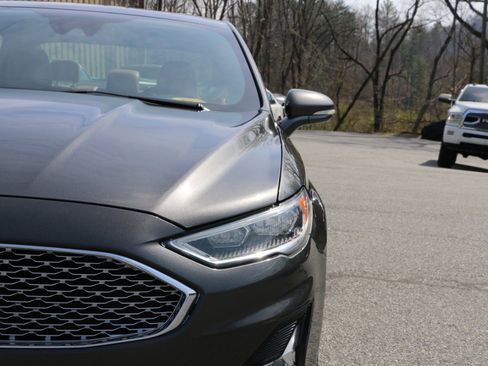 Used 2020 Ford Fusion Titanium image 13