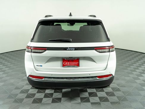 Used 2024 Jeep Grand Cherokee Limited 4xe image 5