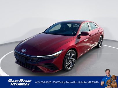 Used 2025 Hyundai Elantra SEL w/ Cargo Package