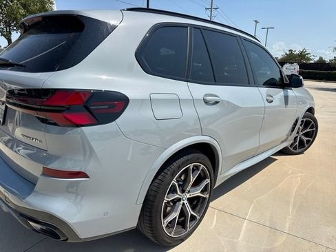 Used 2026 BMW X5 xDrive50e w/ M Sport Package AWD/4WD image 3