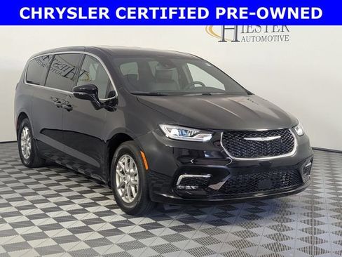 Certified 2026 Chrysler Pacifica Select FWD image 2