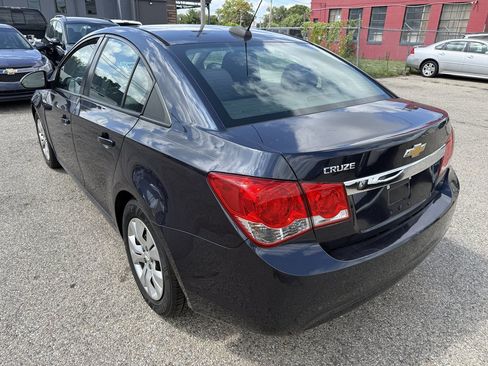 Used 2015 Chevrolet Cruze LS FWD image 4