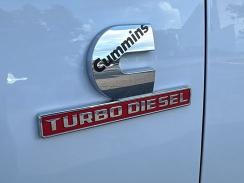 Used 2025 RAM 2500 Limited AWD/4WD image 13