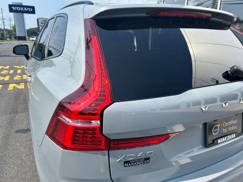 Certified 2024 Volvo XC60 B5 Plus AWD/4WD image 10