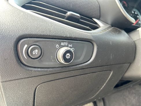 Used 2022 Chevrolet Malibu LT FWD image 20
