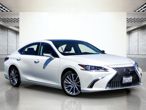 Used 2020 Lexus ES 350 w/ Premium Package FWD image 2
