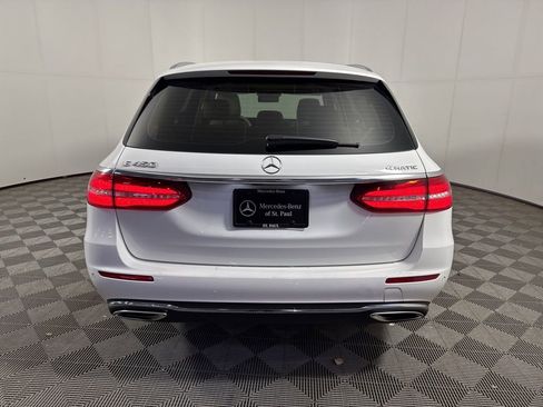 Used 2020 Mercedes-Benz E 450 4MATIC Wagon w/ Premium Package image 4